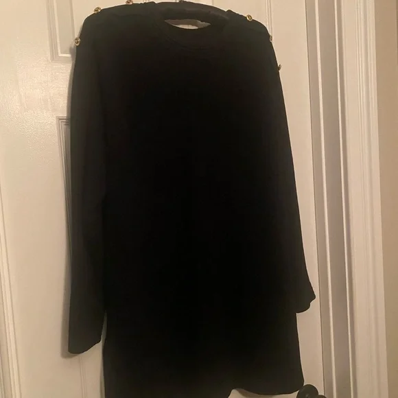 St. John Classic Top with Gold Accents - Picture 2 of 5